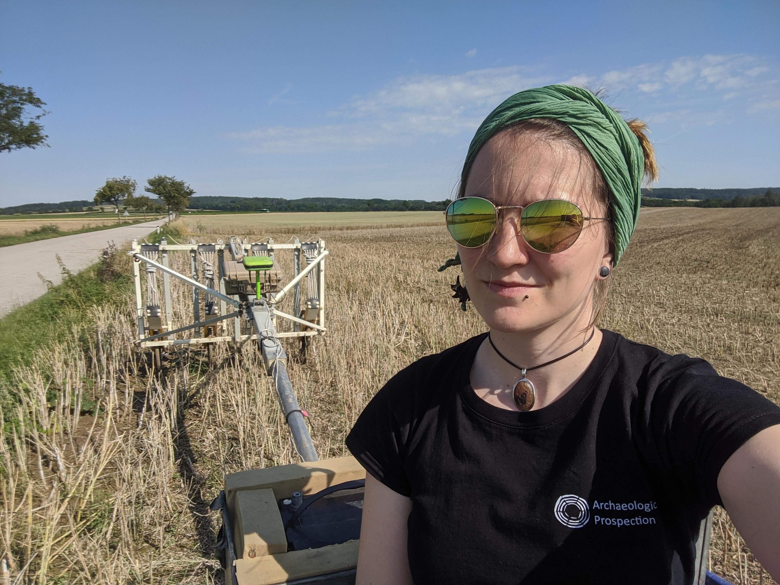 Motorised magnetic prospection survey in the field